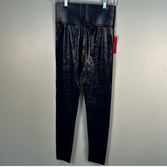 High Rise Legging in Takara Shine - Picture 3 of 5